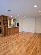 120 Alden Ave NW, Unit #2F in Atlanta, GA - Building Photo - Building Photo