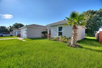 545 Cardinal Dr in Kissimmee, FL - Foto de edificio - Building Photo