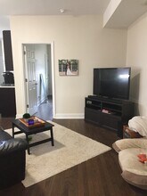 1307 North Artesian Avenue, Unit 2 in Chicago, IL - Building Photo - Building Photo