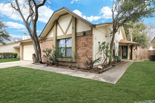 6943 Sunshine Tree Dr in San Antonio, TX - Building Photo - Building Photo