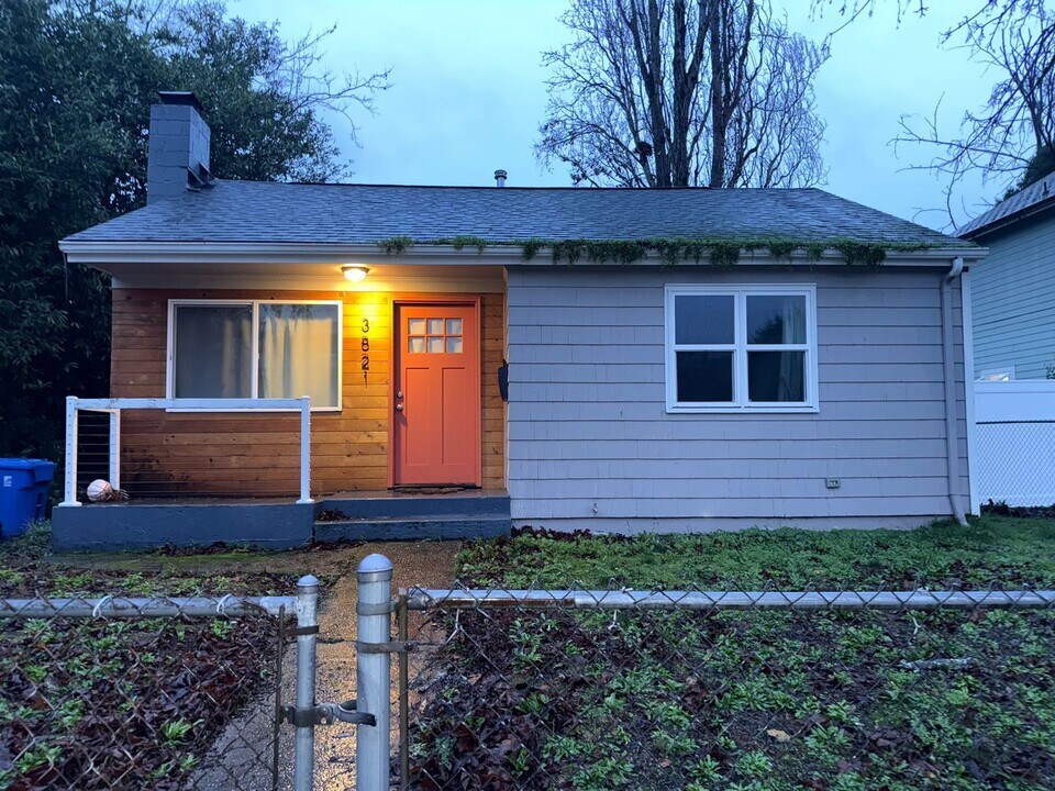 3821 E I St in Tacoma, WA - Building Photo