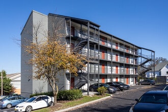 Highland Grand in Knoxville, TN - Building Photo - Building Photo