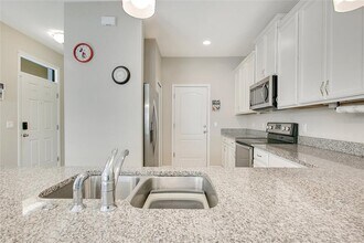 13540 Fountainbleau Dr in Clermont, FL - Building Photo - Building Photo