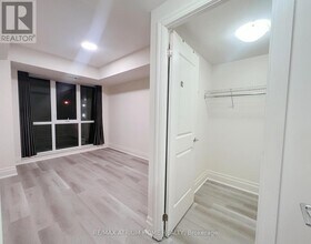 1 Upper Duke Crescent in Markham, ON - Building Photo - Building Photo