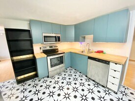 93 Walnut St in Burlington, VT - Building Photo