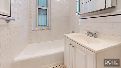 1 Jane St in New York, NY - Building Photo - Building Photo