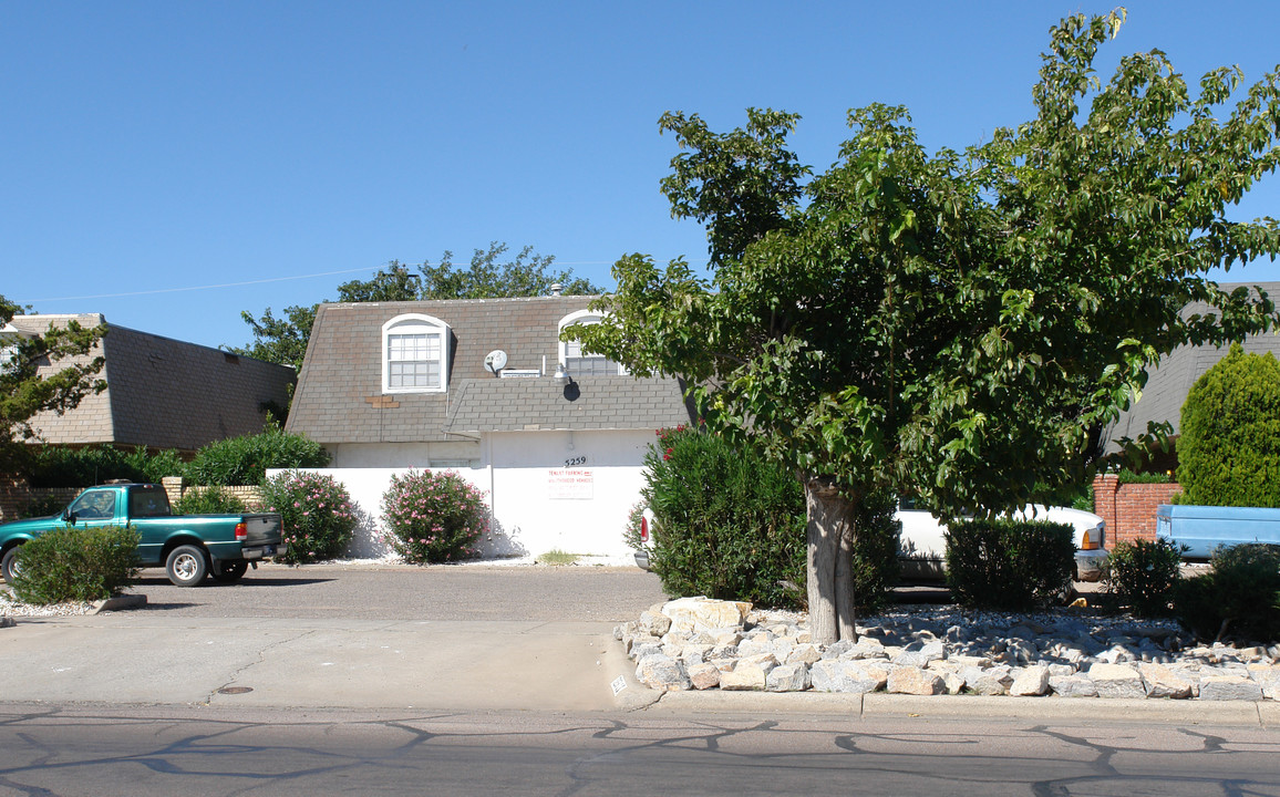 5259 Fairbanks Dr in El Paso, TX - Building Photo