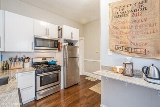 2524 W Palmer St in Chicago, IL - Building Photo - Building Photo