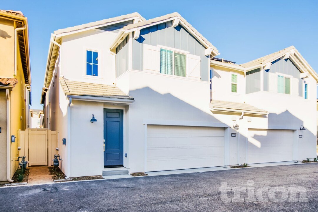 31555 Willowood Way in Menifee, CA - Foto de edificio
