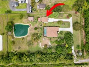 10735 Lantana Rd in Wellington, FL - Building Photo - Building Photo