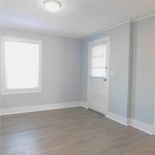 115 Cleveland St in Liverpool, NY - Building Photo - Building Photo