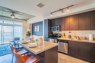 333 E Roosevelt St in Phoenix, AZ - Building Photo - Building Photo