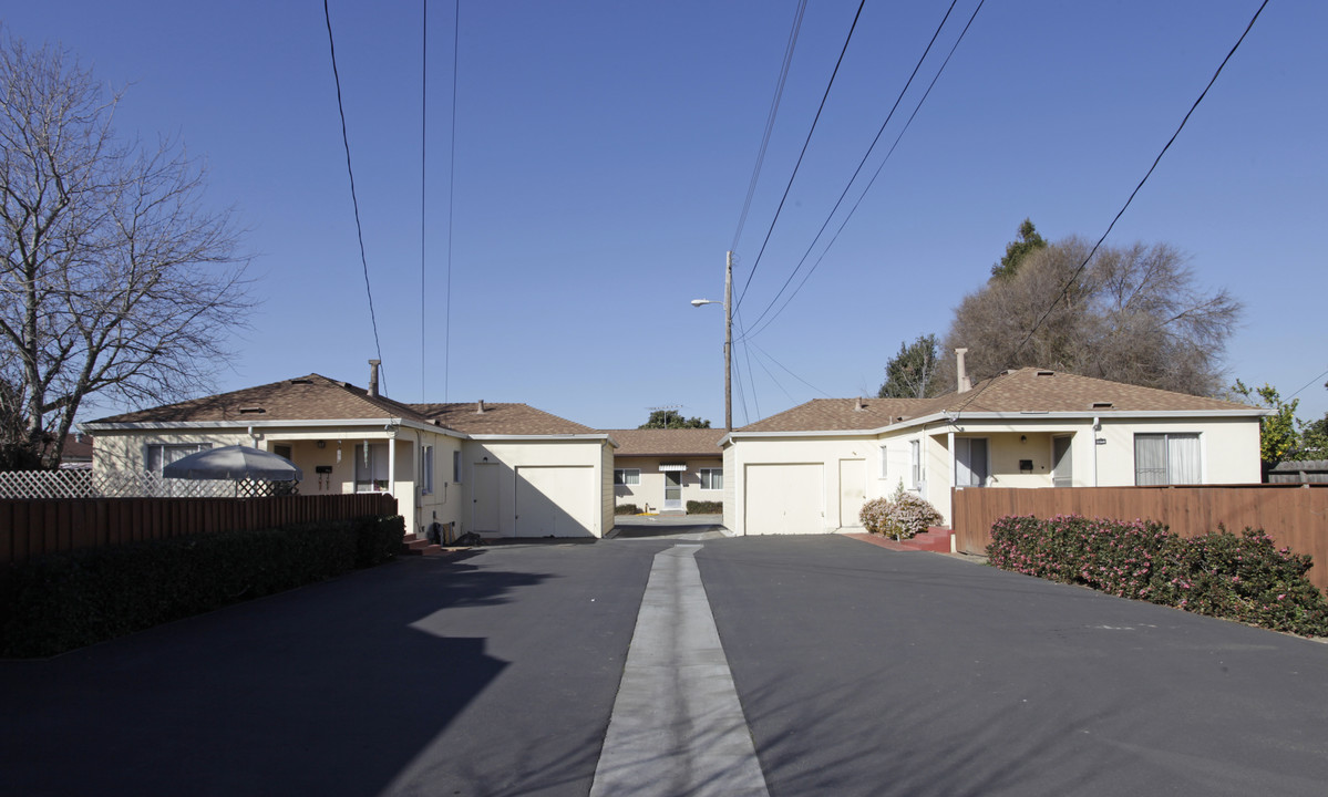 21643 Cherryland Ct in Hayward, CA - Building Photo