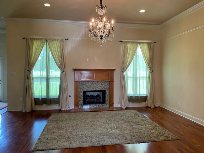 20175 Kingland Dr in Hammond, LA - Foto de edificio - Building Photo