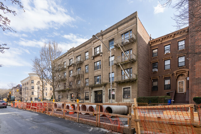 250 Park Pl in Brooklyn, NY - Building Photo - Building Photo