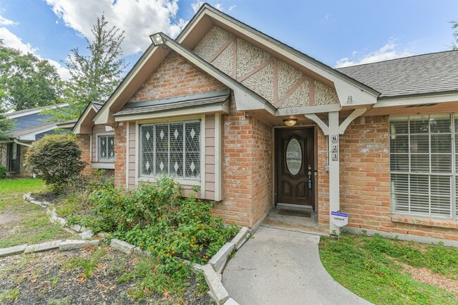 property at 623 E Cypresswood Dr