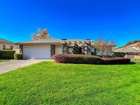 945 Augusta Cir in Napa, CA - Building Photo