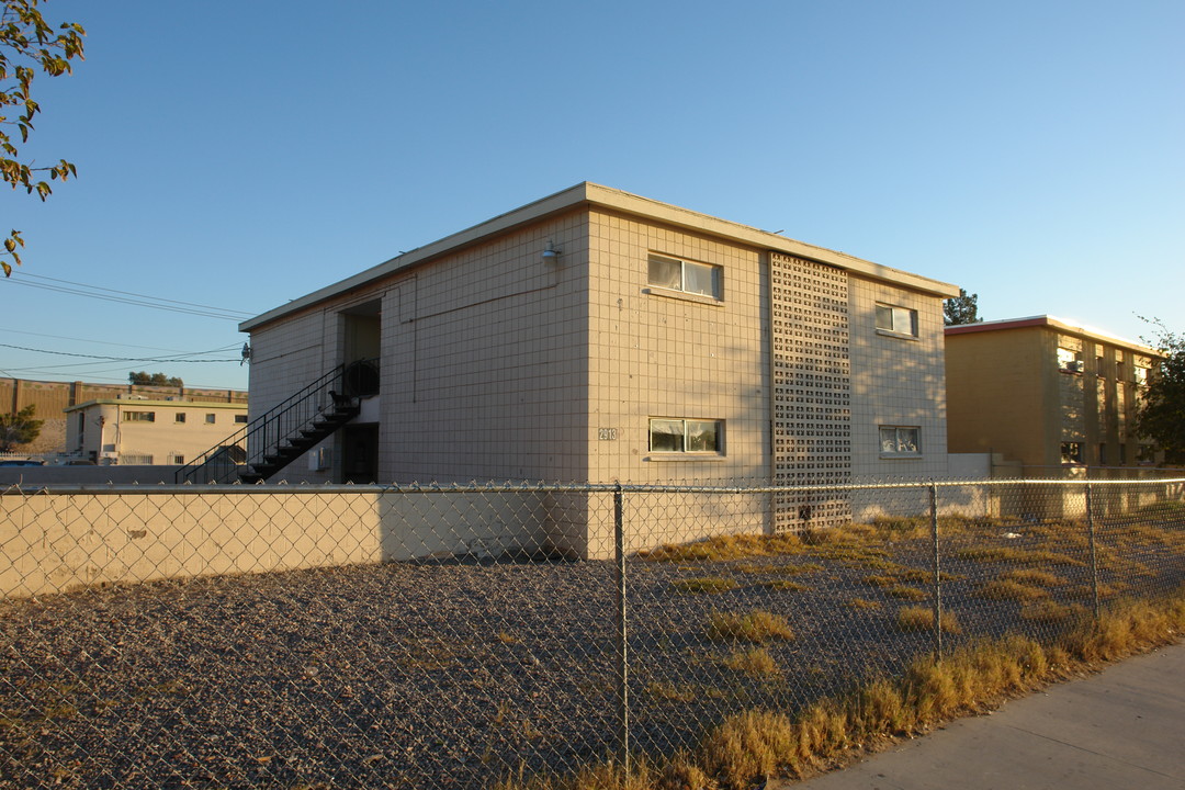 Shenandoah Square in Las Vegas, NV - Building Photo