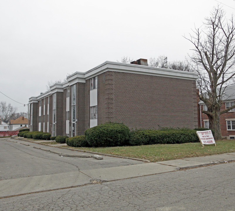 1034 Cherry Dr in Dayton, OH - Building Photo