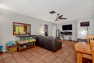 4830 SW 27th Ave in Fort Lauderdale, FL - Building Photo - Building Photo