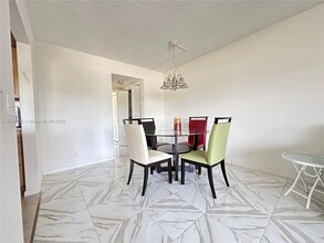 569 Fanshaw N in Boca Raton, FL - Building Photo - Building Photo