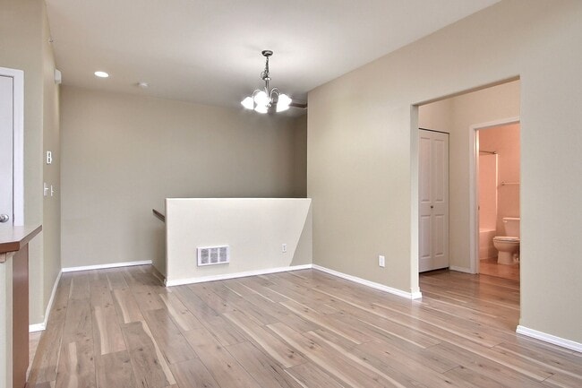 2280 Bobs Hollow Ln in Dupont, WA - Building Photo - Building Photo