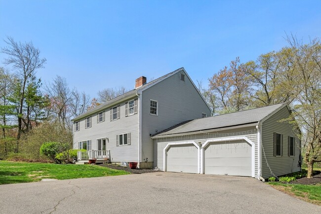 89 Brush Hill Rd in Sherborn, MA - Building Photo - Building Photo