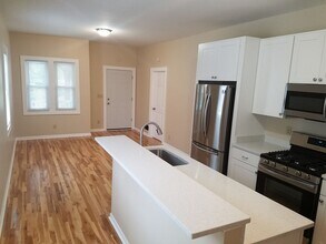 524 E Wright St in Milwaukee, WI - Building Photo - Building Photo