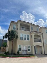 7123 Windwater Pkwy N in Houston, TX - Building Photo - Building Photo