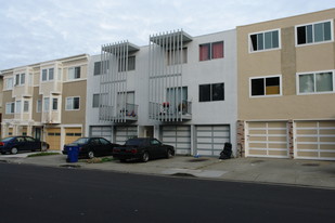 982 Nora Way Apartments