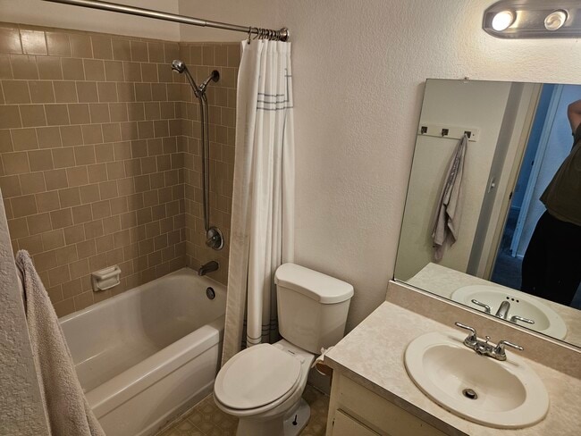 property at 44588 La Paz Rd