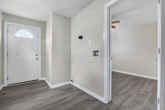 2216 W Ormsby Ave in Louisville, KY - Building Photo - Building Photo