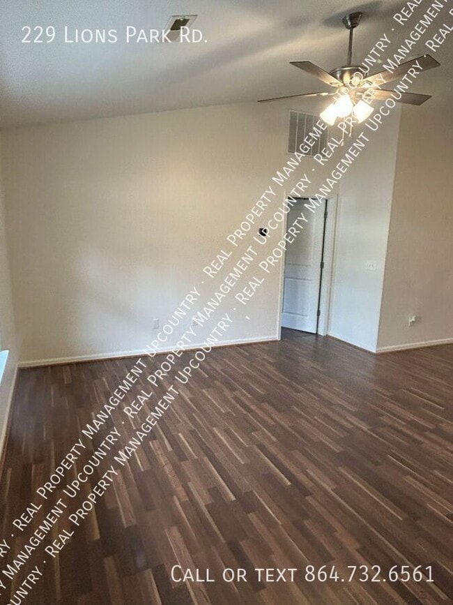 229 Lions Park Rd in Marietta, SC - Building Photo - Building Photo