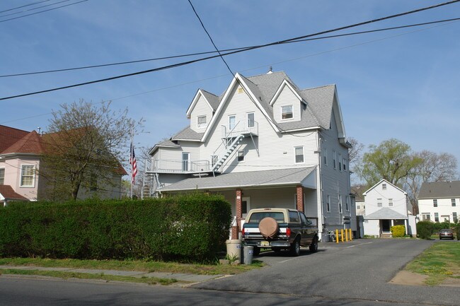 402 2nd Ave in Long Branch, NJ - Building Photo - Building Photo