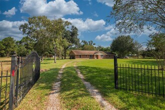 8710 West Ln in Magnolia, TX - Building Photo - Building Photo