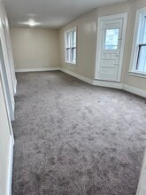 174 Massachusetts Ave, Unit Lower apt in Buffalo, NY - Foto de edificio - Building Photo