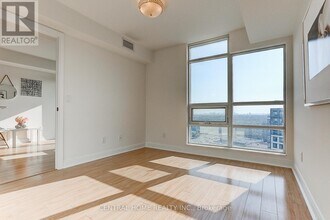 238-2238 Bonis Ave in Toronto, ON - Building Photo - Building Photo