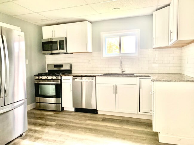 114 Franklin St, Unit 1 in Tonawanda, NY - Foto de edificio - Building Photo