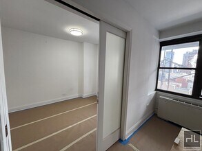 East 82nd Street in New York, NY - Building Photo - Building Photo