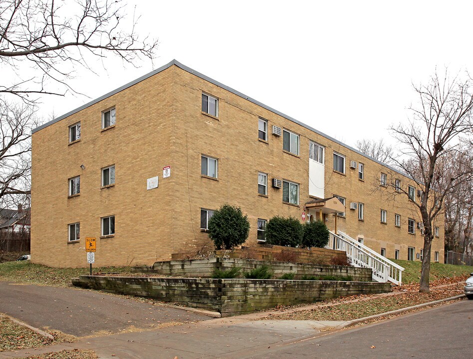 1034 Suburban Ave in St. Paul, MN - Building Photo
