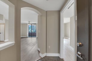 110 N Federal Hwy in Fort Lauderdale, FL - Building Photo