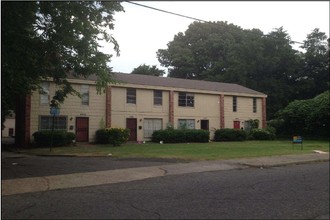 Spottswood Manor in Memphis, TN - Building Photo - Building Photo