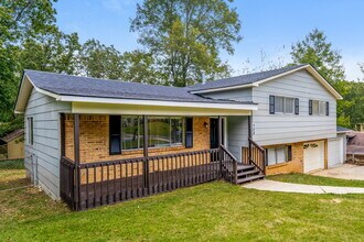 724 Country View Dr NE in Birmingham, AL - Foto de edificio - Building Photo