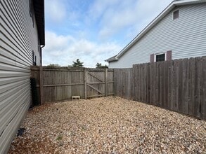 500 Wren Dr in Mount Vernon, IL - Building Photo - Building Photo