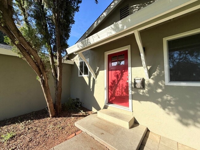 1725 Albion Pl in Davis, CA - Building Photo - Building Photo