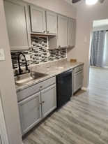 10000 Dellridge Ln in St. Louis, MO - Building Photo