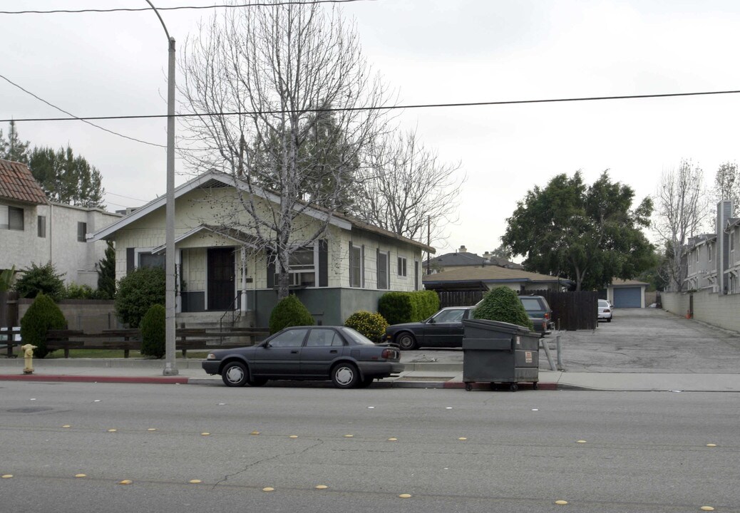 1232 S Mayflower Ave in Monrovia, CA - Foto de edificio