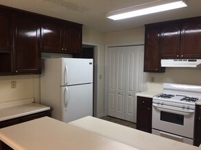 401 Streamview Ln in Stockbridge, GA - Building Photo - Building Photo