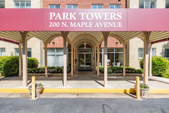 Park Towers Condominium in Falls Church, VA - Foto de edificio - Building Photo