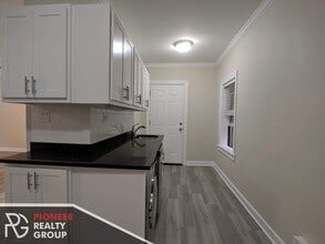 839 W Cornelia Ave, Unit 837.5-1N in Chicago, IL - Foto de edificio - Building Photo